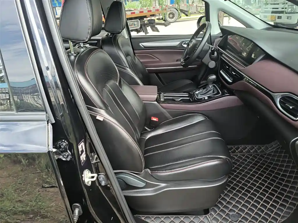 GAC Trumpchi Trumpchi M6 2023 PRO 270T DCT Premium Edition фото 25