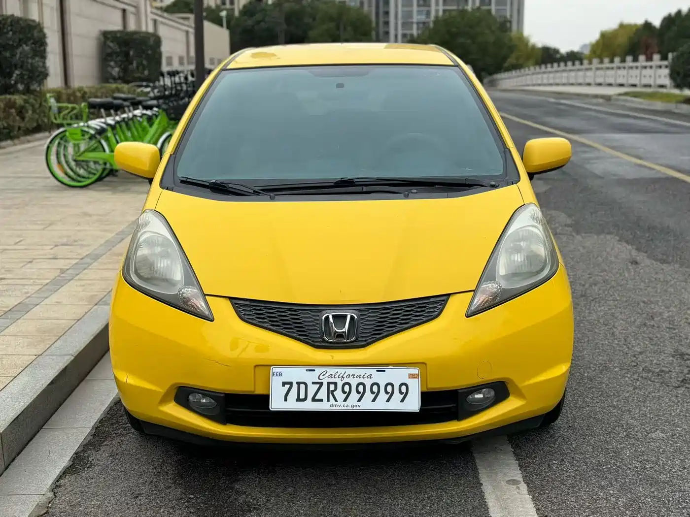 Photo 2 - Honda Fit
