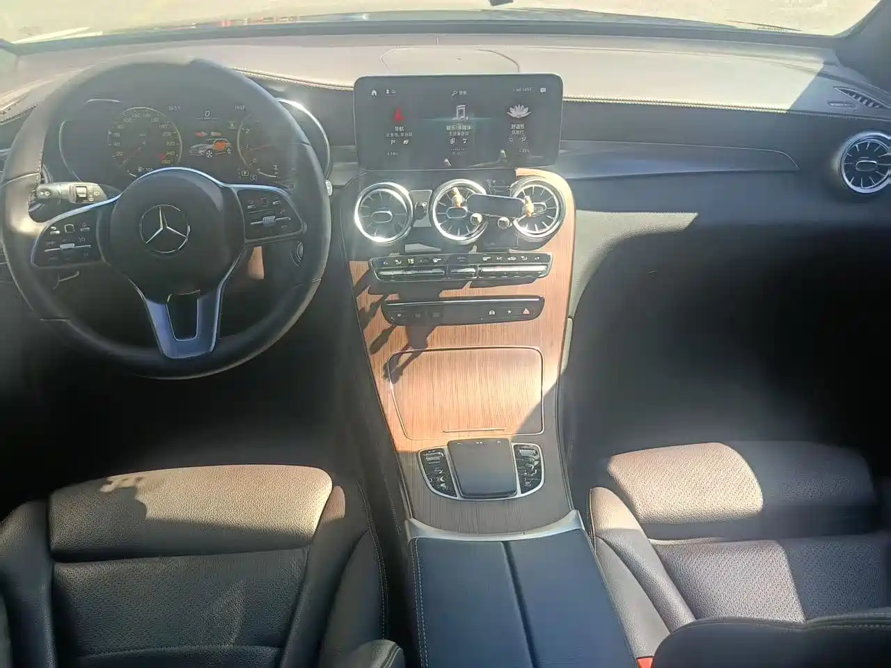 Mercedes-Benz GLC 2021 GLC 300 L 4MATIC Sporty фото 7