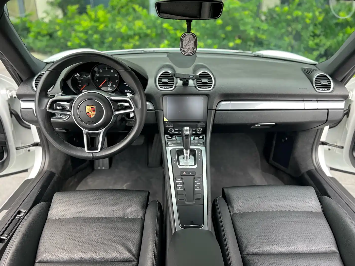 Porsche 718 2018 Cayman 2.0T фото 5