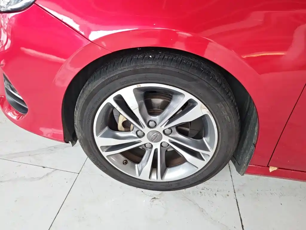 Фото 23 - Geely Binrui