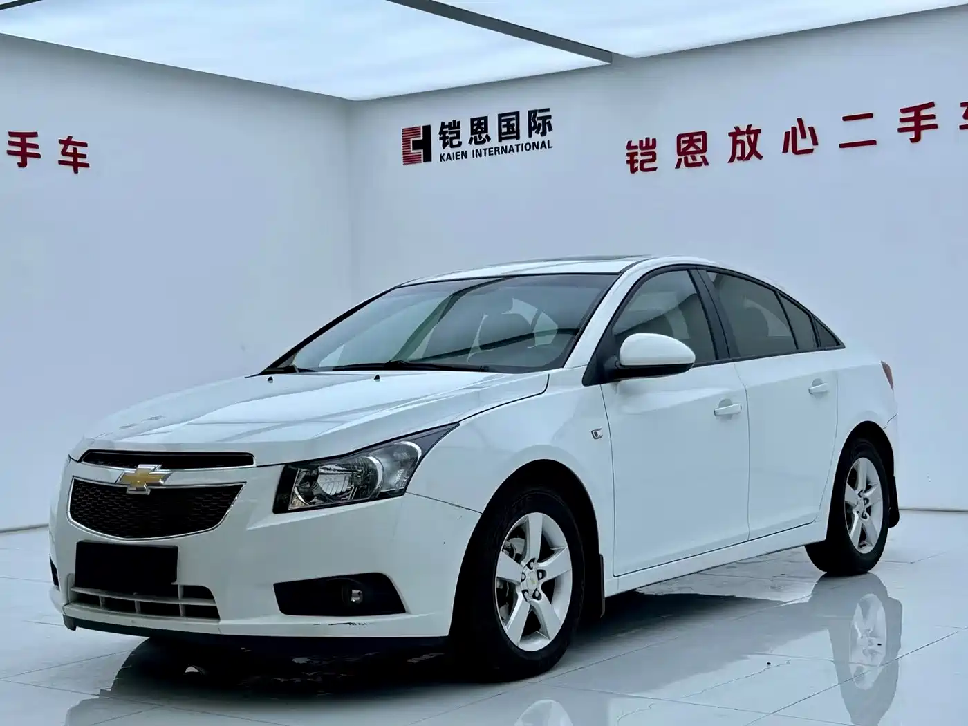 Chevrolet Cruze 2013 Model 1.8L SE AT