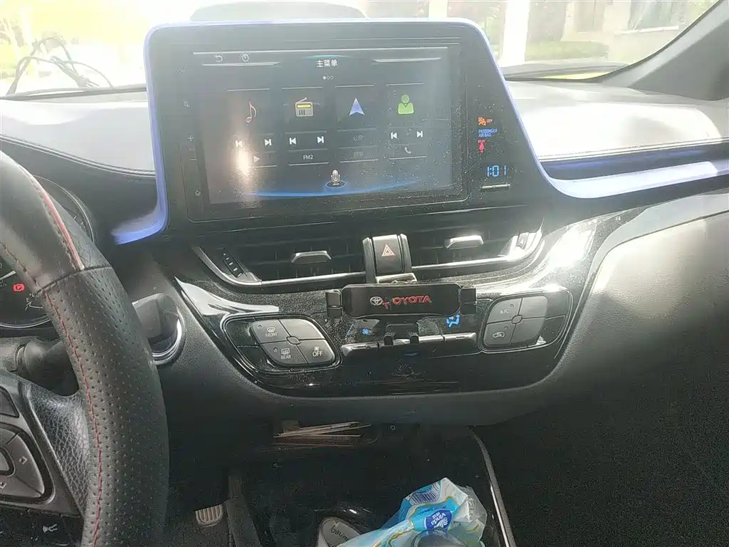 Toyota C-HR 2020 Model 2.0L Leading фото 9