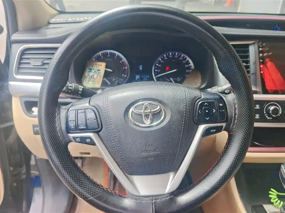 Toyota Highlander 2015 2.0T AWD Elite Edition 7-seater фото 15