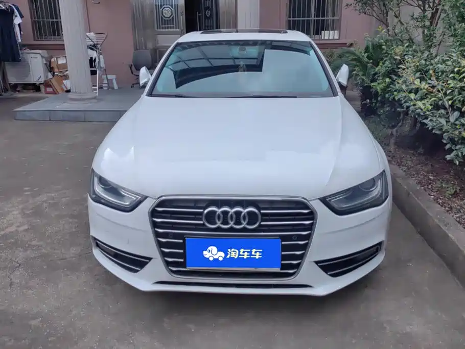 Фото 2 - Audi A4L