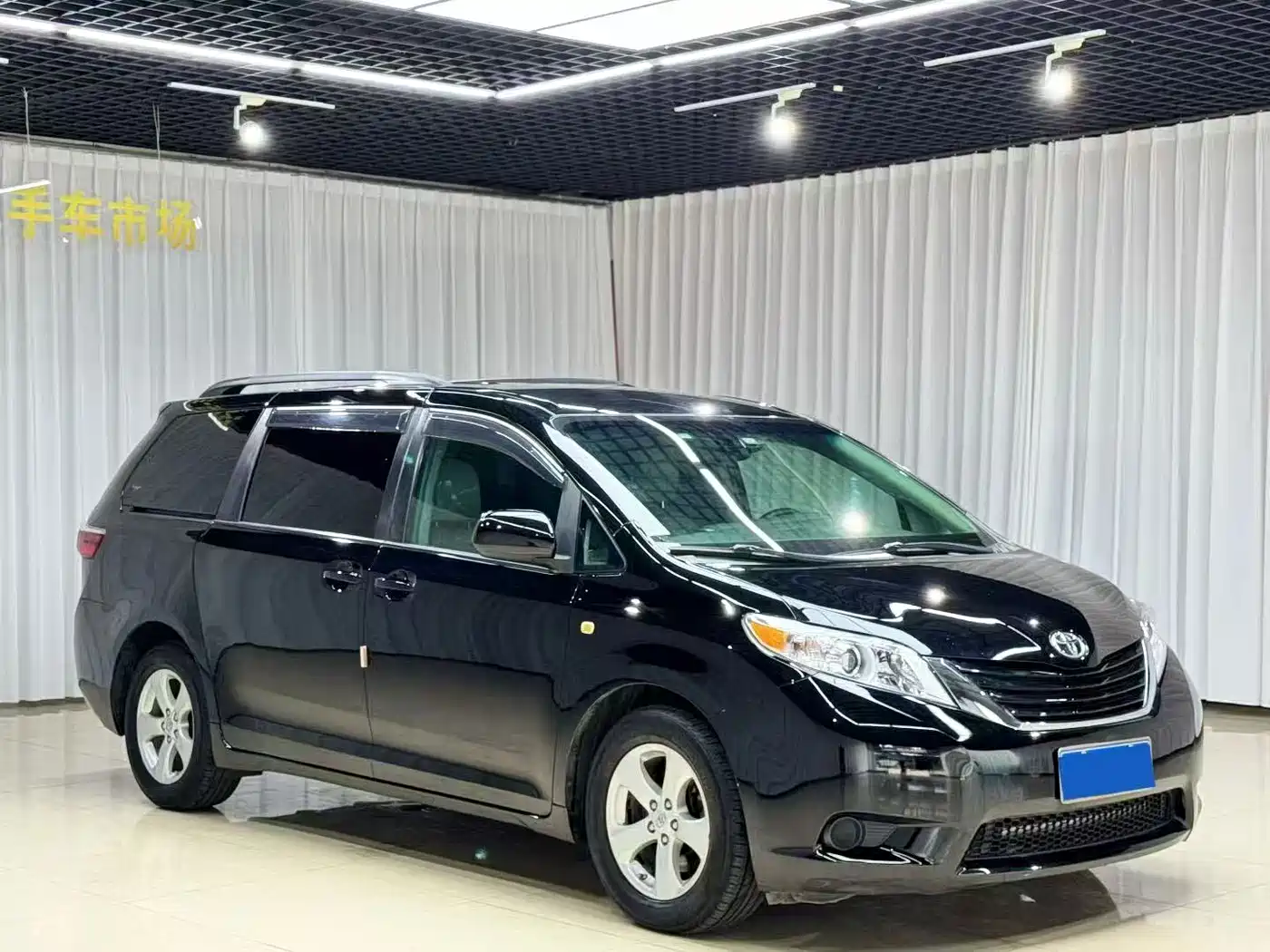 Toyota Sienna 2015 2015 3.5L 2WD LE
