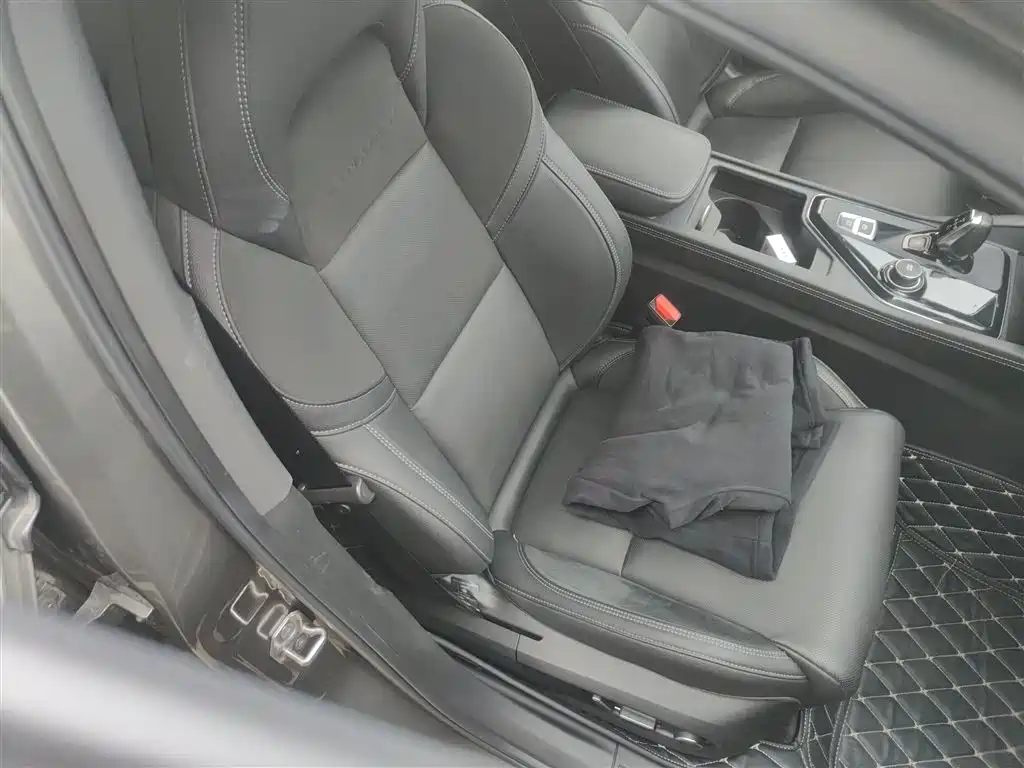 Lynk & Co 03 2021 2.0TD Auto Jin Champion Edition фото 20