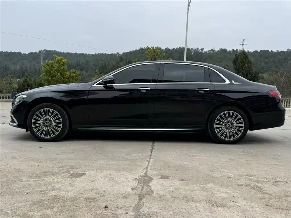 Mercedes-Benz E-Class 2021 E 300 L Sport Fashion фото 3