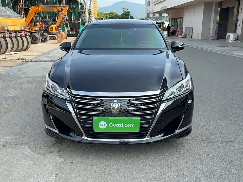 Toyota Crown 2018 2.0T Sport Edition фото 12