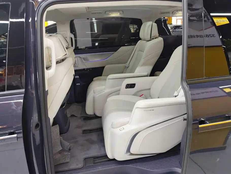 Buick GL8 New Energy фото 11
