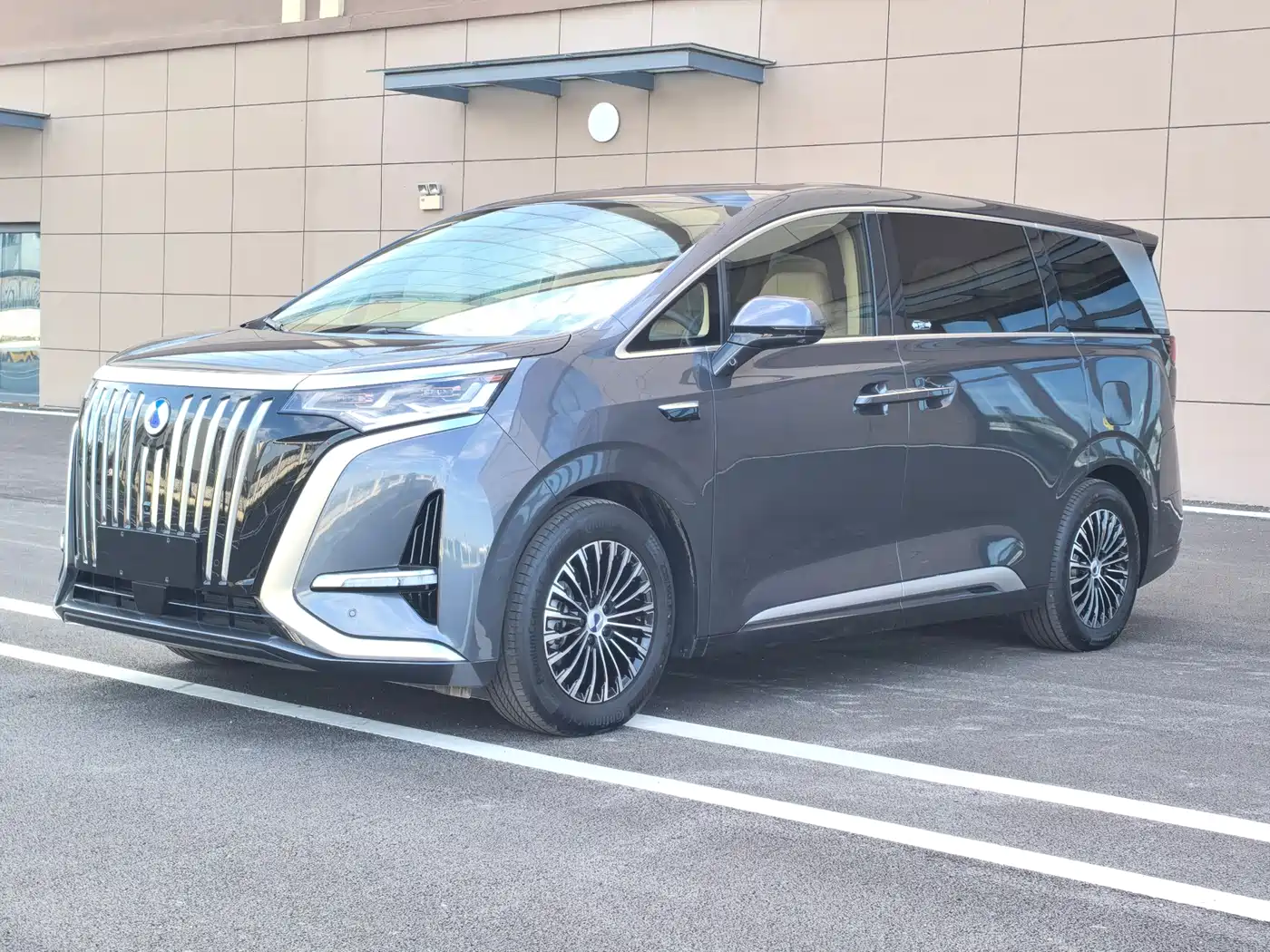 Denza D9 2025 EV Smart Drive Edition 620 Luxury