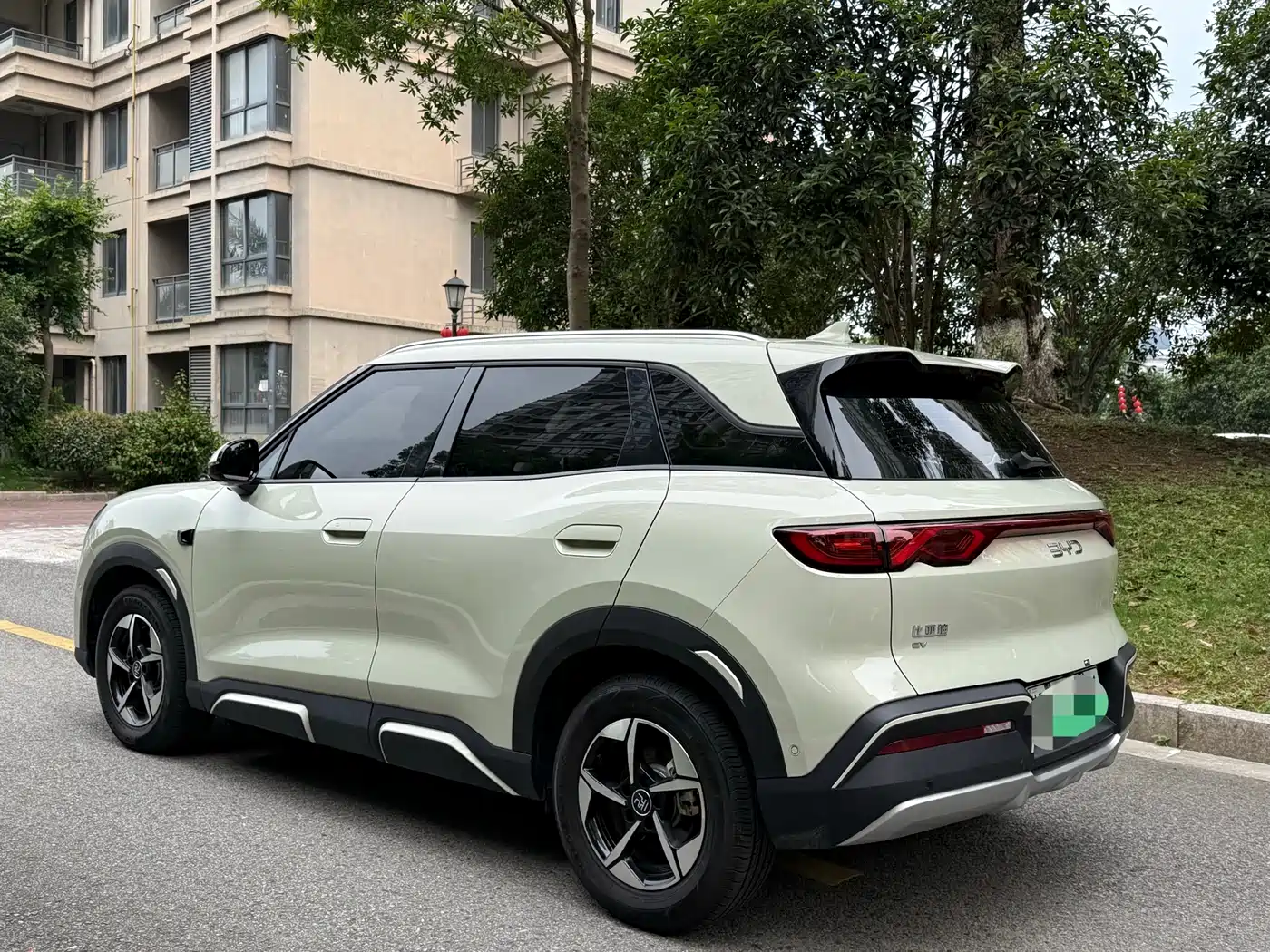 BYD Yuan UP 2025 Smart Drive Edition 401KM Surpassing Type фото 23