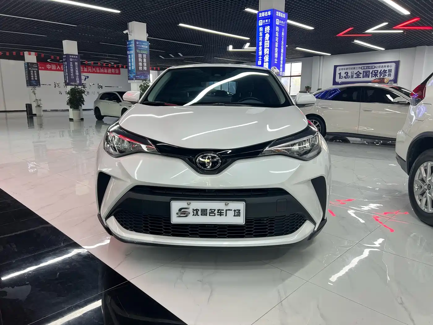 Toyota C-HR 2023 Model 2.0L Comfort Edition фото 2