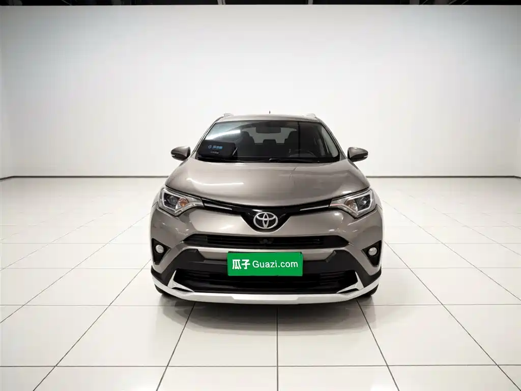 Toyota RAV4 Rongfang 2016 2.0L CVT 2WD Comfort (China V) фото 2
