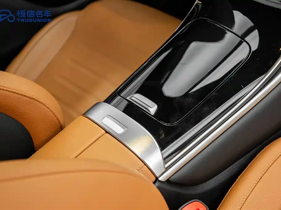 Mercedes-Benz GLC 2023 GLC 260 L 4MATIC Luxury 5-Seater фото 19