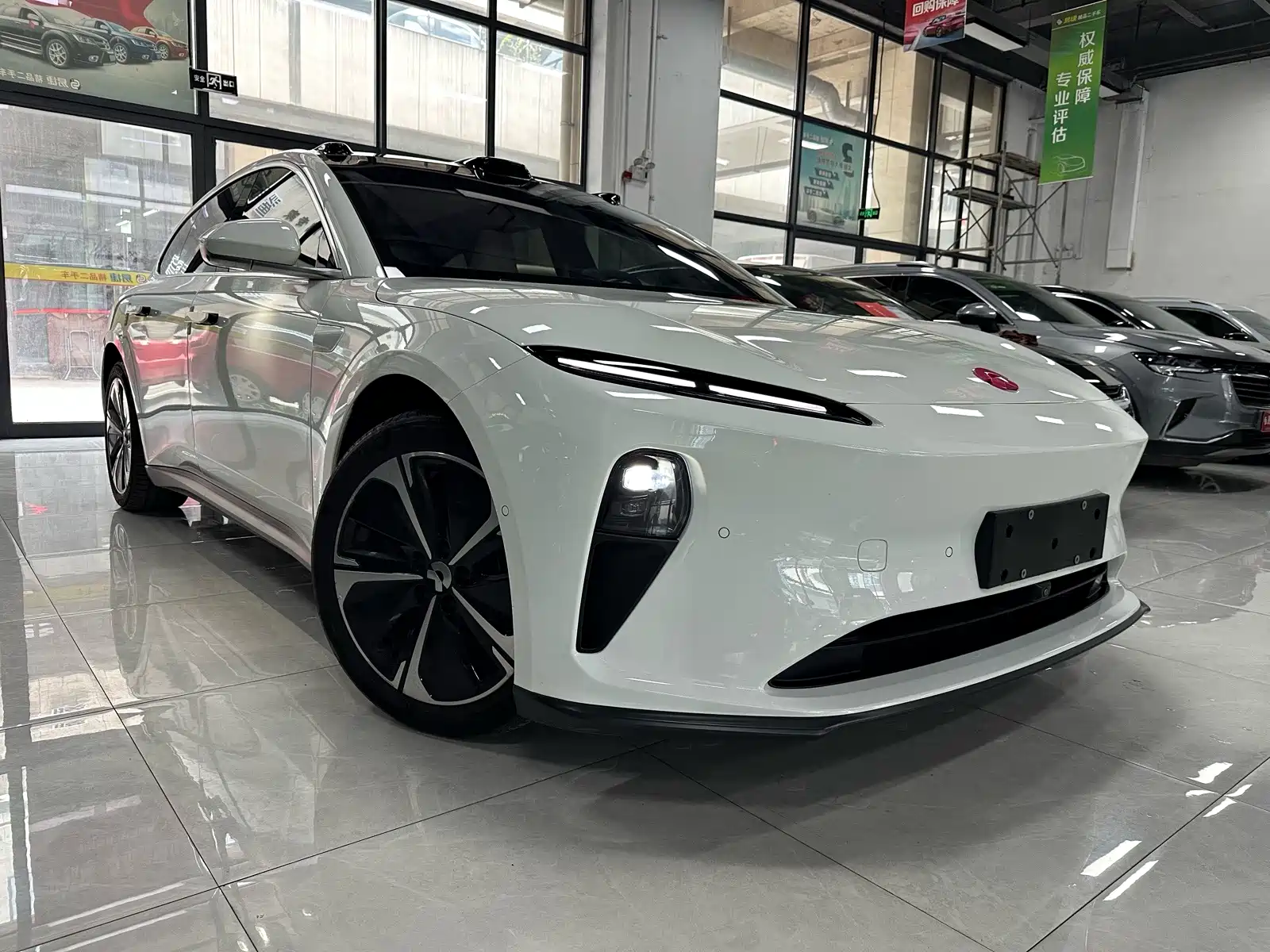 Фото 2 - NIO ET5T