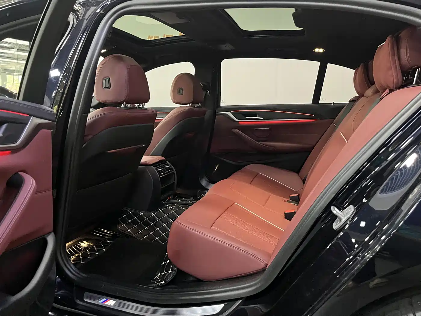 BMW 5 Series 2023 530Li xDrive M Sport Package фото 8