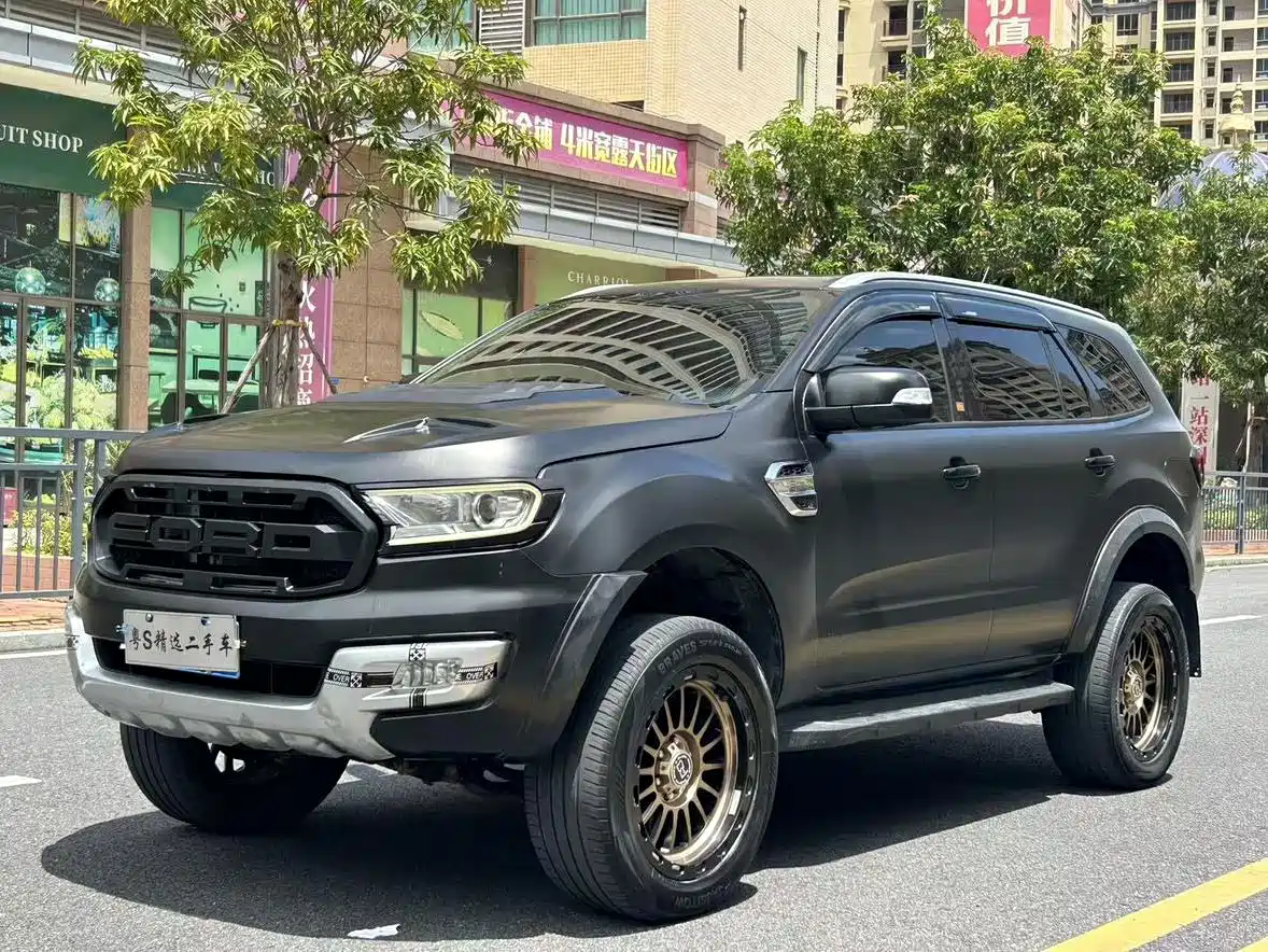 2018 Ford Everest