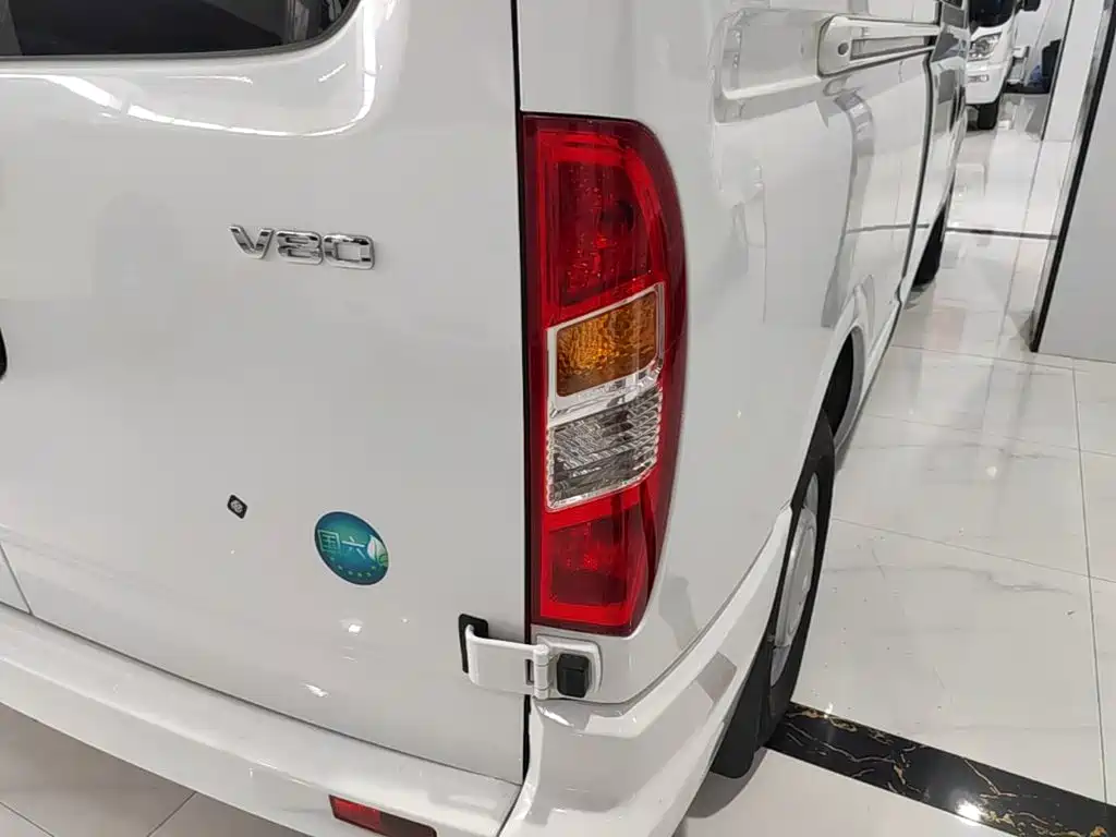 SAIC Maxus Xintu V80 2024 2024 Model Year Aoyunton Value Edition 6MT Long Wheelbase Medium Roof 127Ps 6/7/8/9-Seater