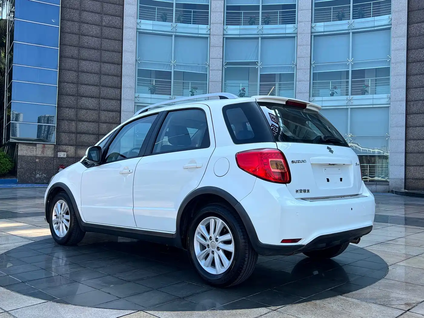 Suzuki SX4 2014 2013 1.6L Manual Cool Edition