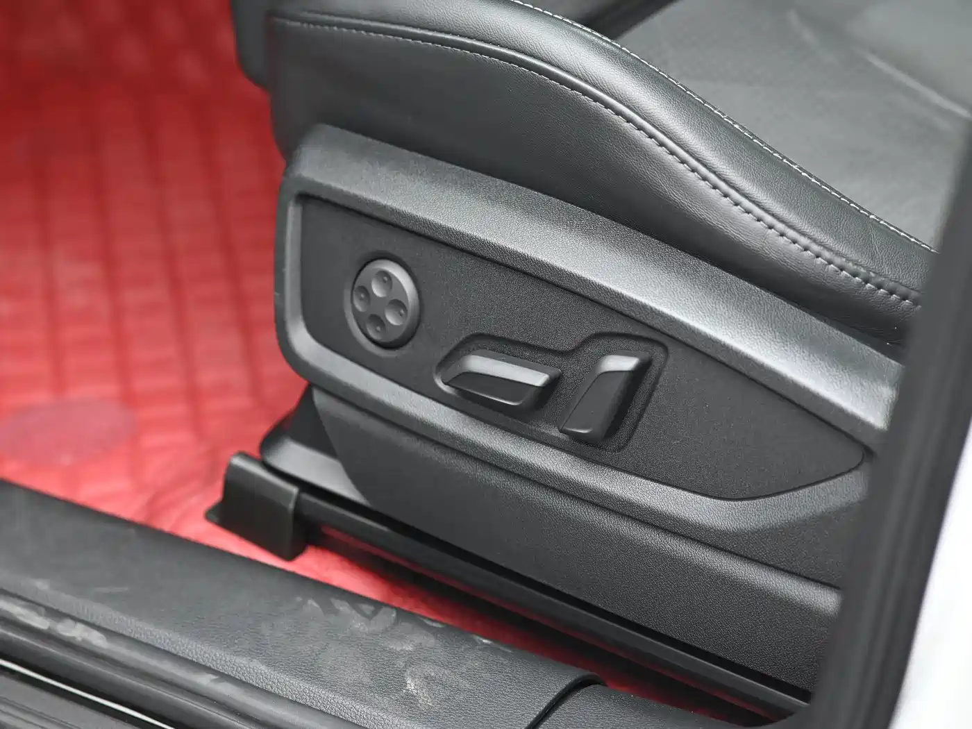 Audi Q5L Sportback 2021 45 TFSI Luxury фото 13