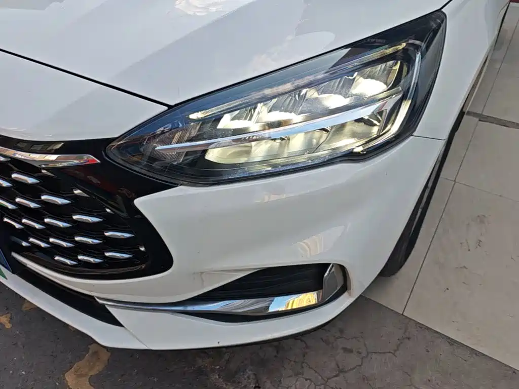 Фото 24 - Ford Focus