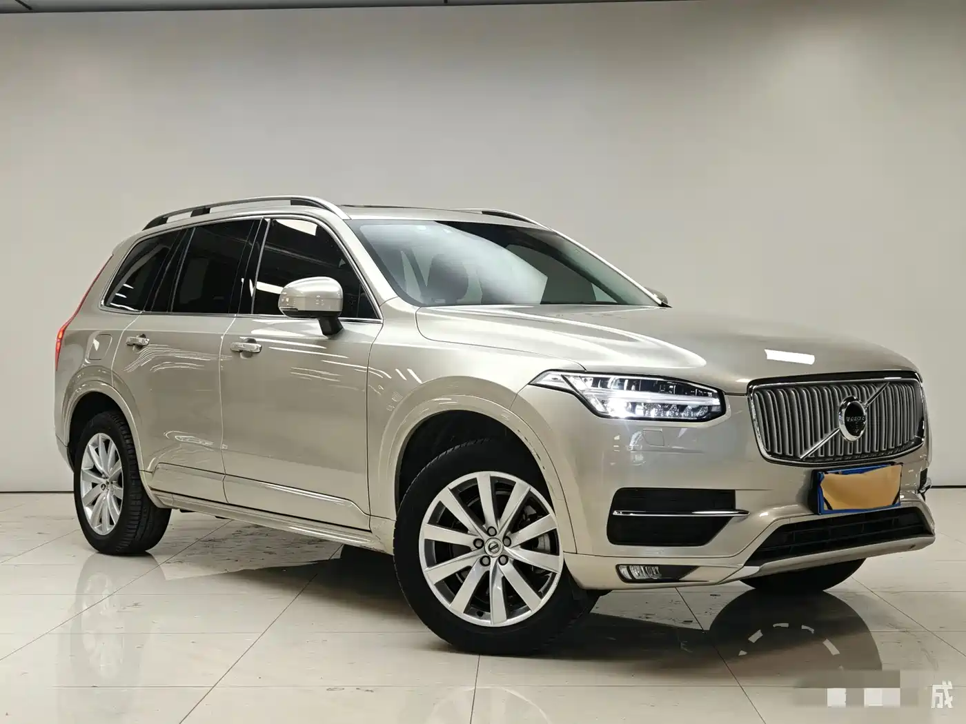 Volvo XC90 2018 T6 Momentum 5-seater фото 2