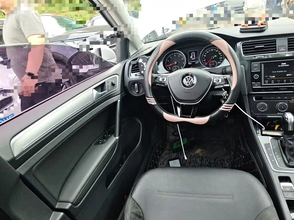 Volkswagen Golf 2018 1.6L Automatic Comfort фото 6