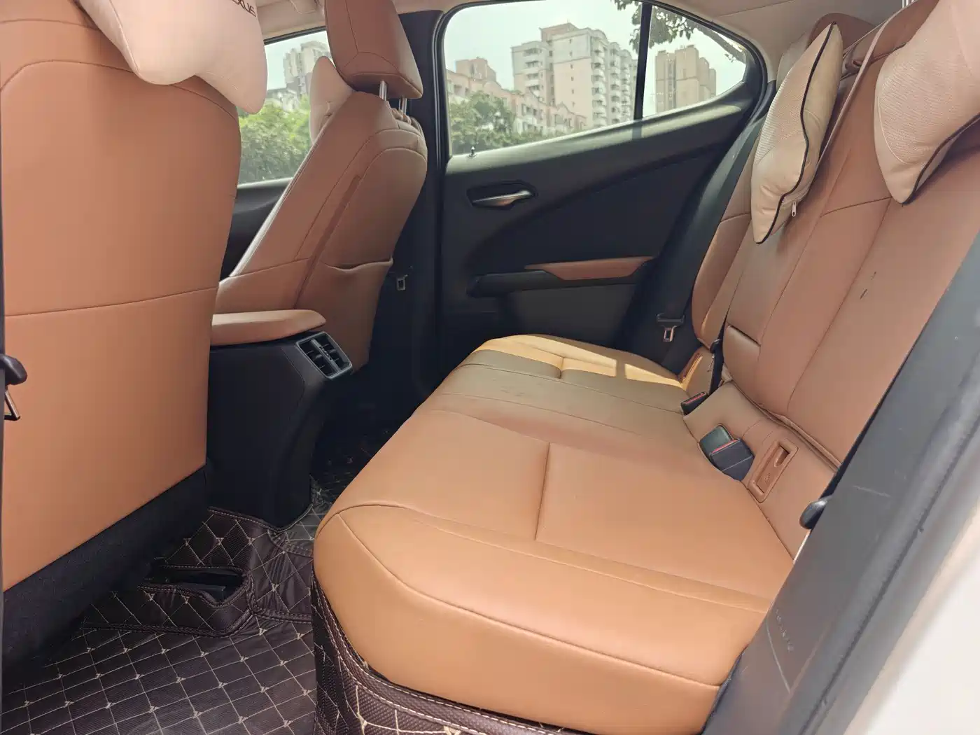 Lexus UX 2020 260h Explore Cool Edition China V фото 8