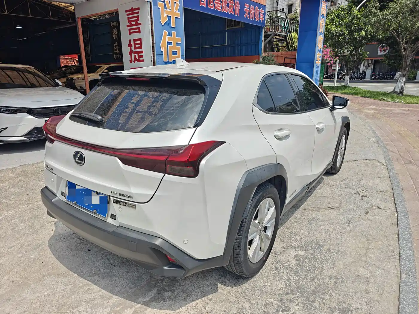 Lexus UX 2020 260h Explore Cool Edition China V фото 6