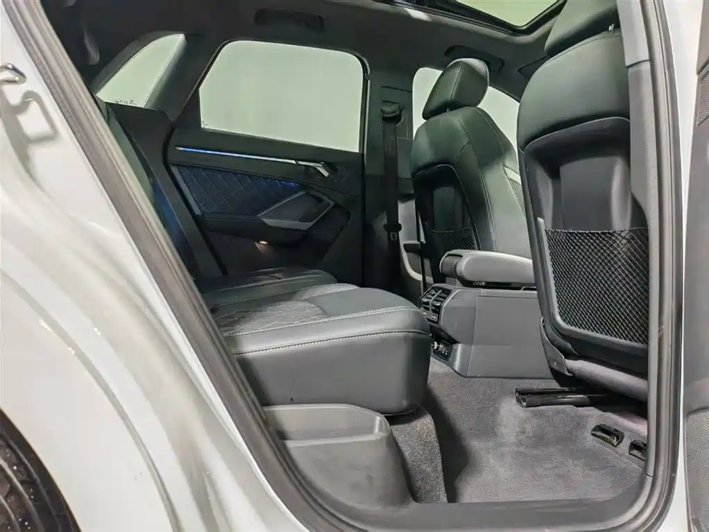 Audi Q3 2024 35 TFSI Fashion Sport фото 6