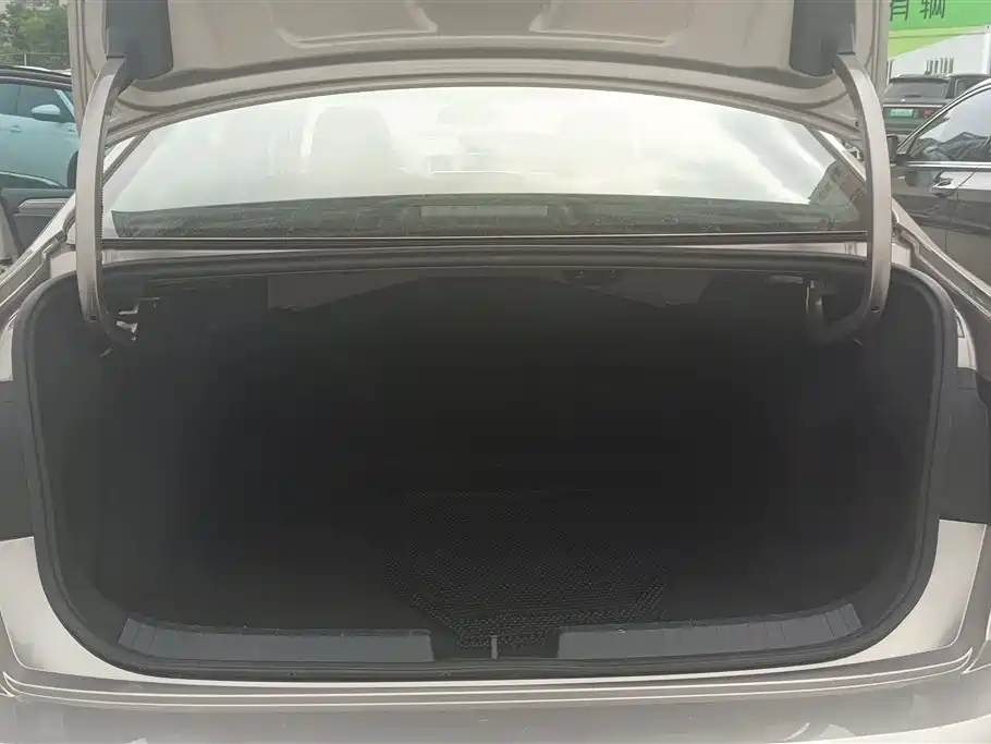Volkswagen Sagitar 2023 Model Year 200TSI DSG Surpass Edition фото 4