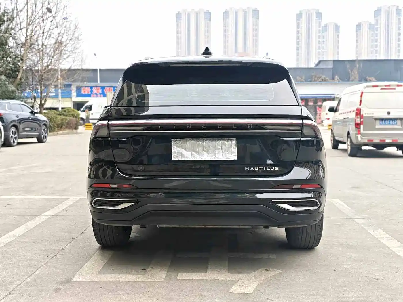 LINCOLN NAVIGATOR