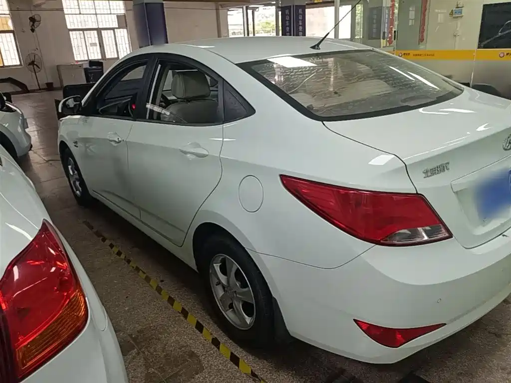 Hyundai Verna 2016 1.4L Automatic Smart GLS фото 5