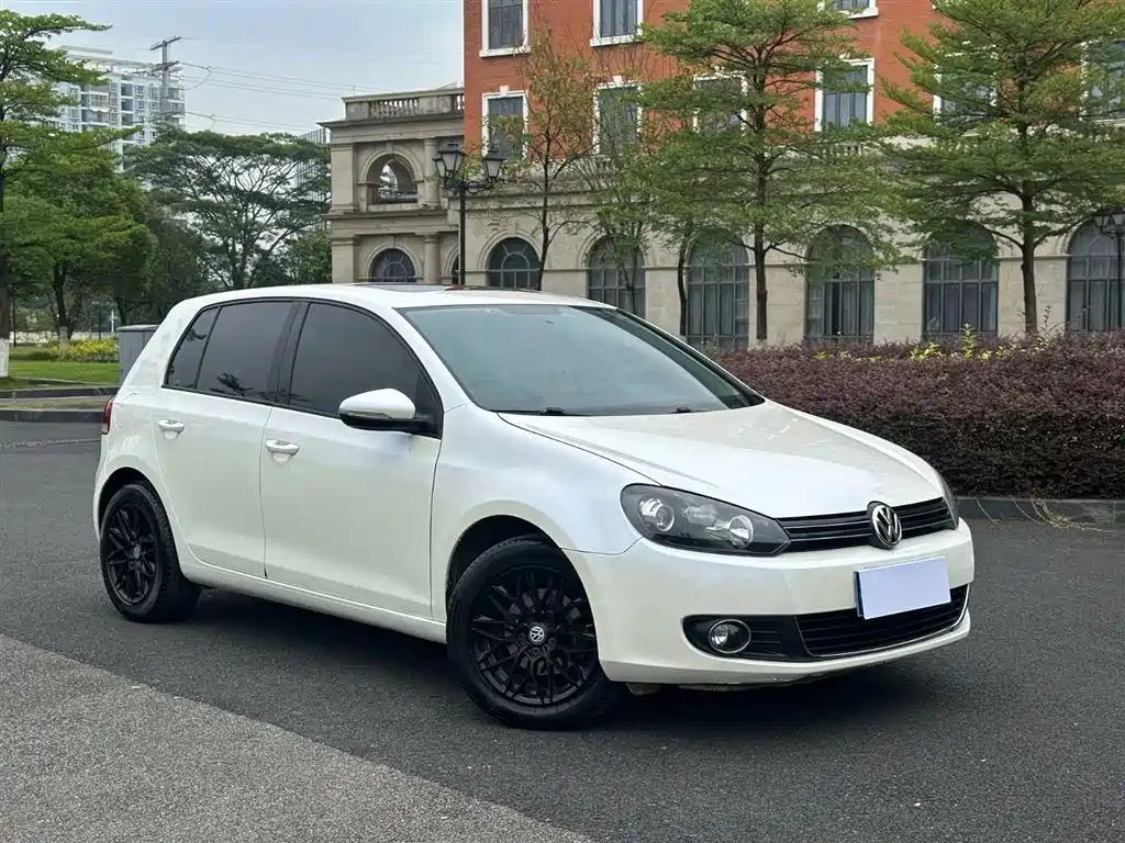 Volkswagen Golf 2012 1.6 Automatic Comfort Type фото 3