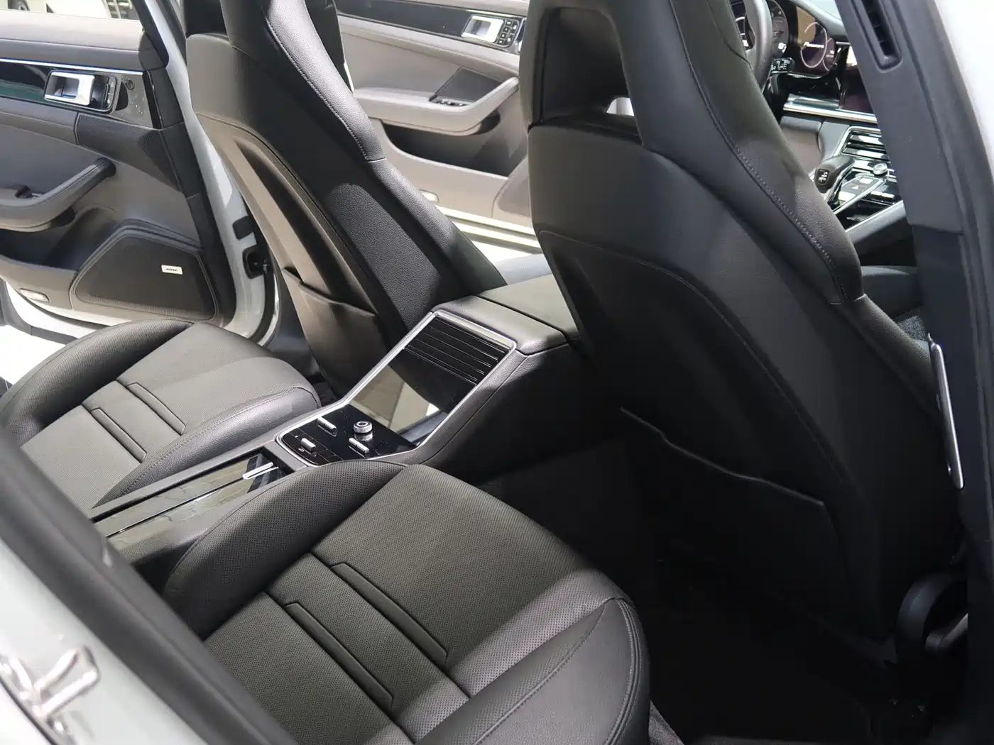 Porsche Panamera 2019 Panamera 2.9T фото 15