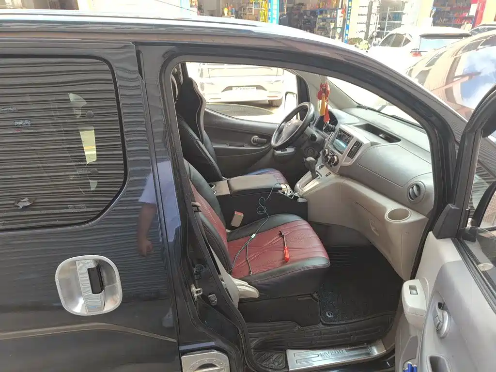 Nissan NV200 2015 2014 1.6L CVT Luxury (China IV)