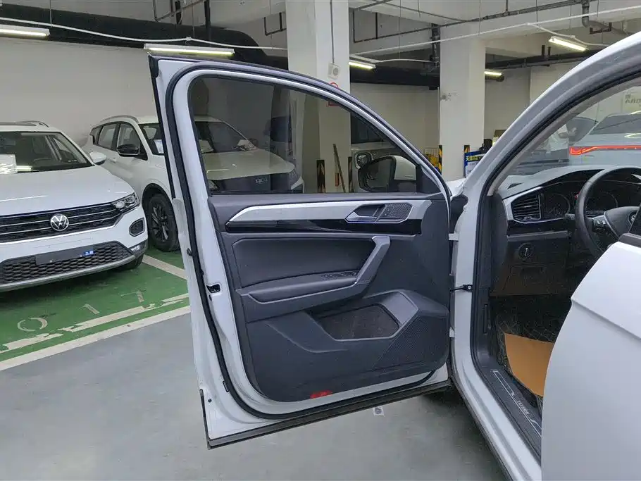 Volkswagen Tayron 2019 330TSI 2WD Luxury China VI фото 7