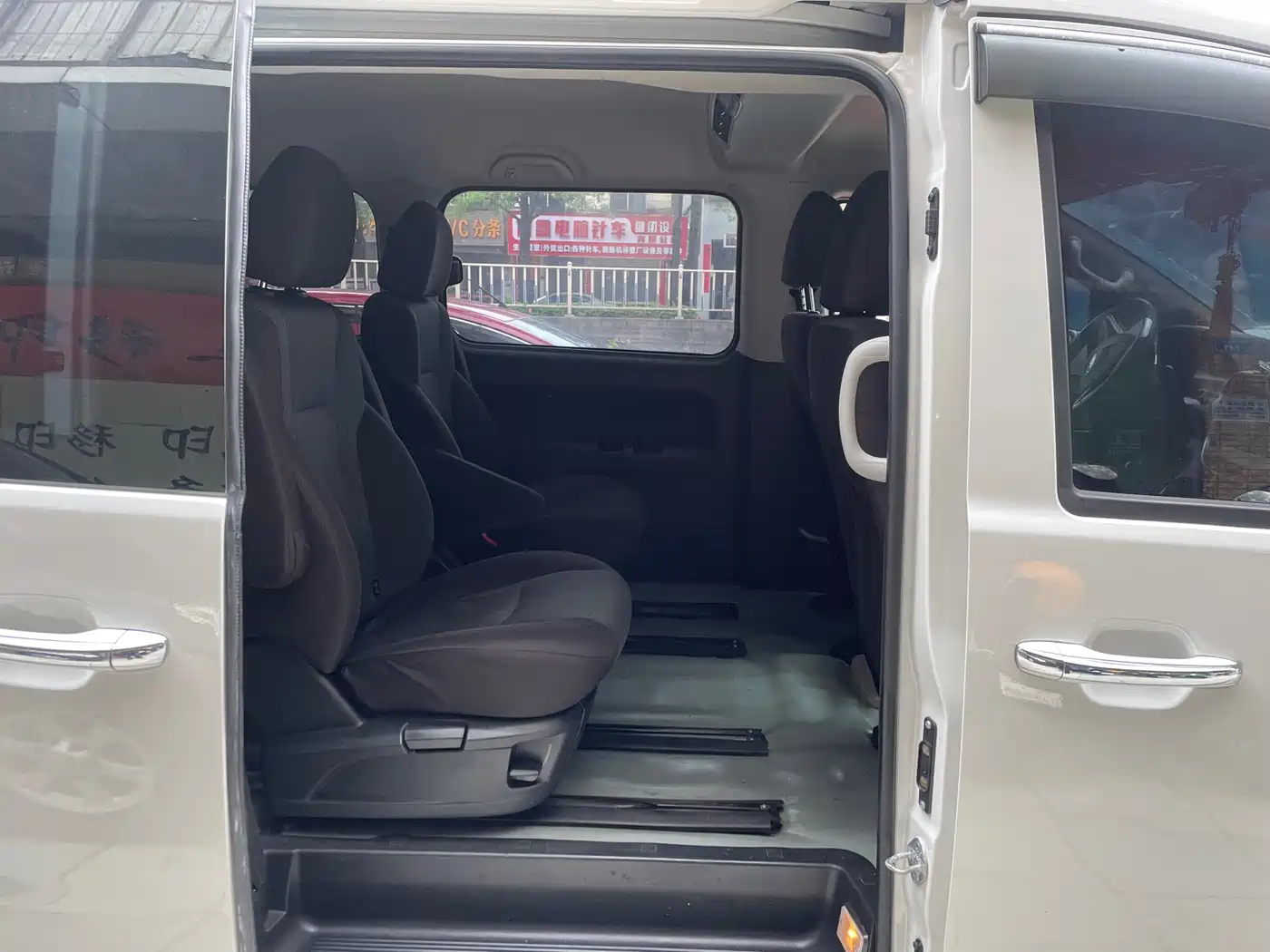 JAC Refine Refine M4 2022 2022 2.0CTI Diesel Manual Stylish