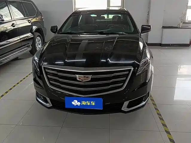 CADILLAC XTS