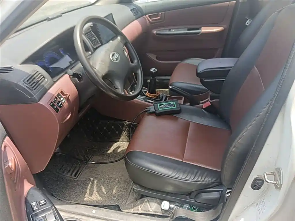 BYD F3 2012 Energy-saving Edition 1.5L Manual Comfort фото 15