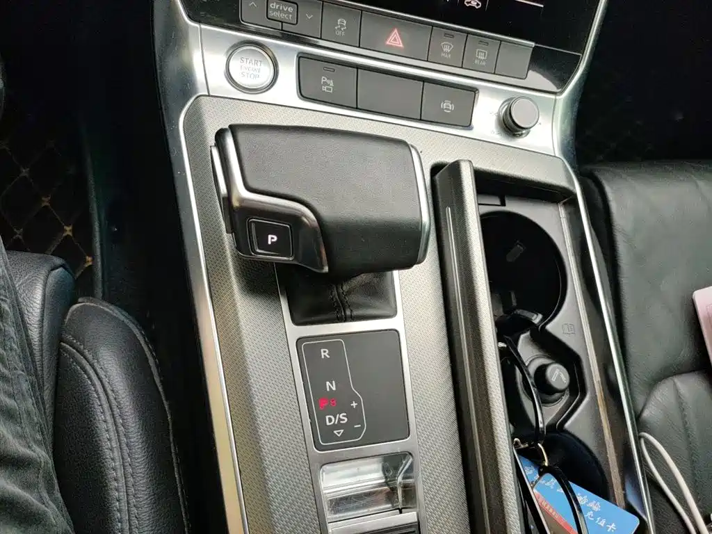 Audi A6L 2019 45 TFSI Premium Elegance фото 10