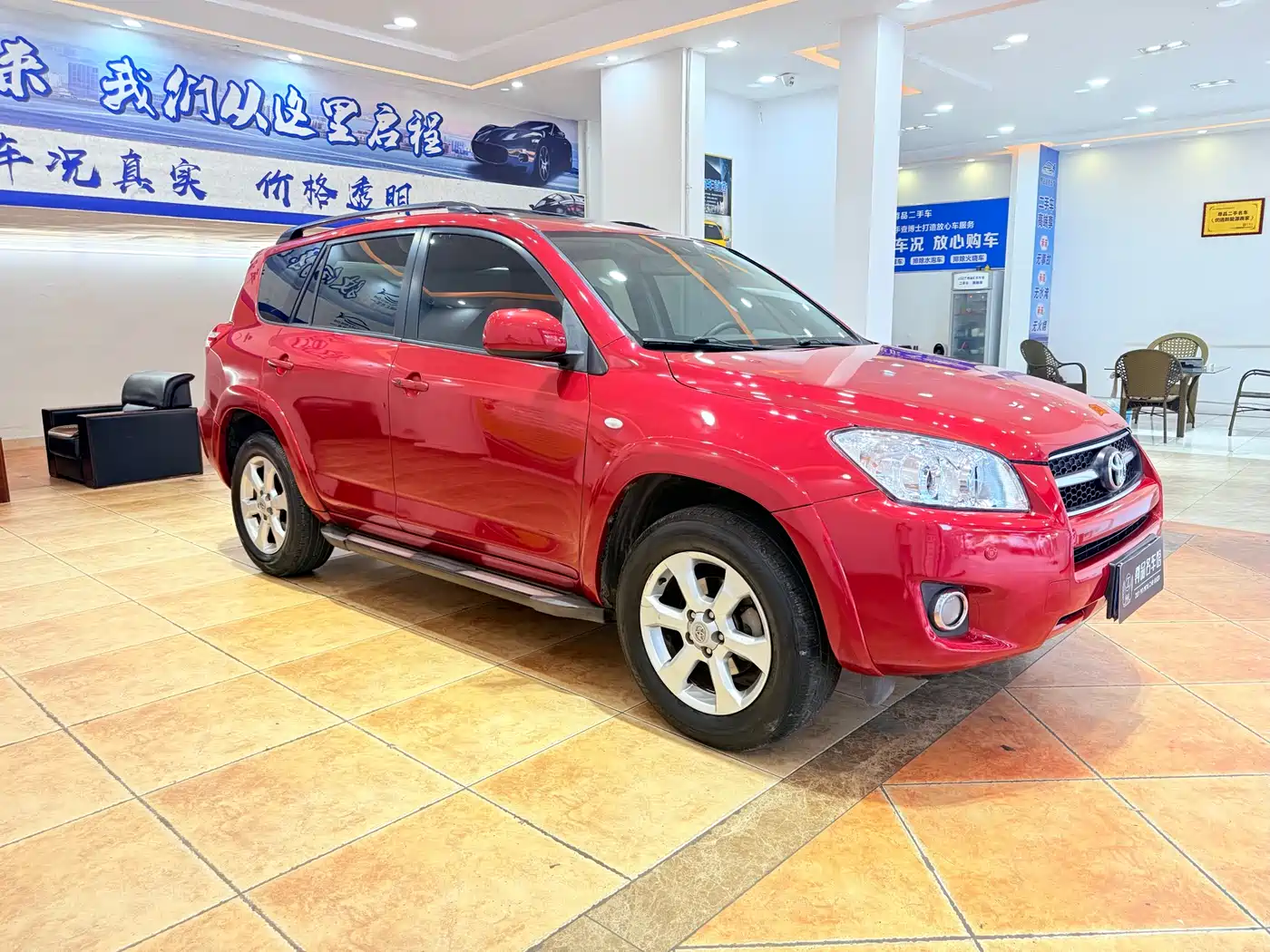 Toyota RAV4 Rongfang 2010 2.4L Automatic Luxury Upgrade Edition фото 3