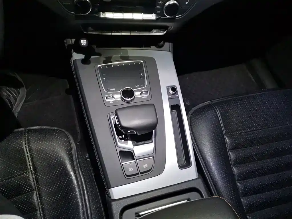 Audi Q5L 2018 40 TFSI Prestige Fashion (China V) фото 10