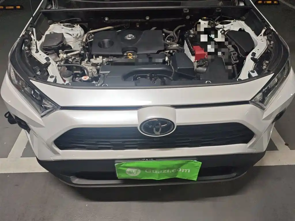 Toyota RAV4 Rongfang 2023 2.0L CVT 2WD Fashion Edition фото 16