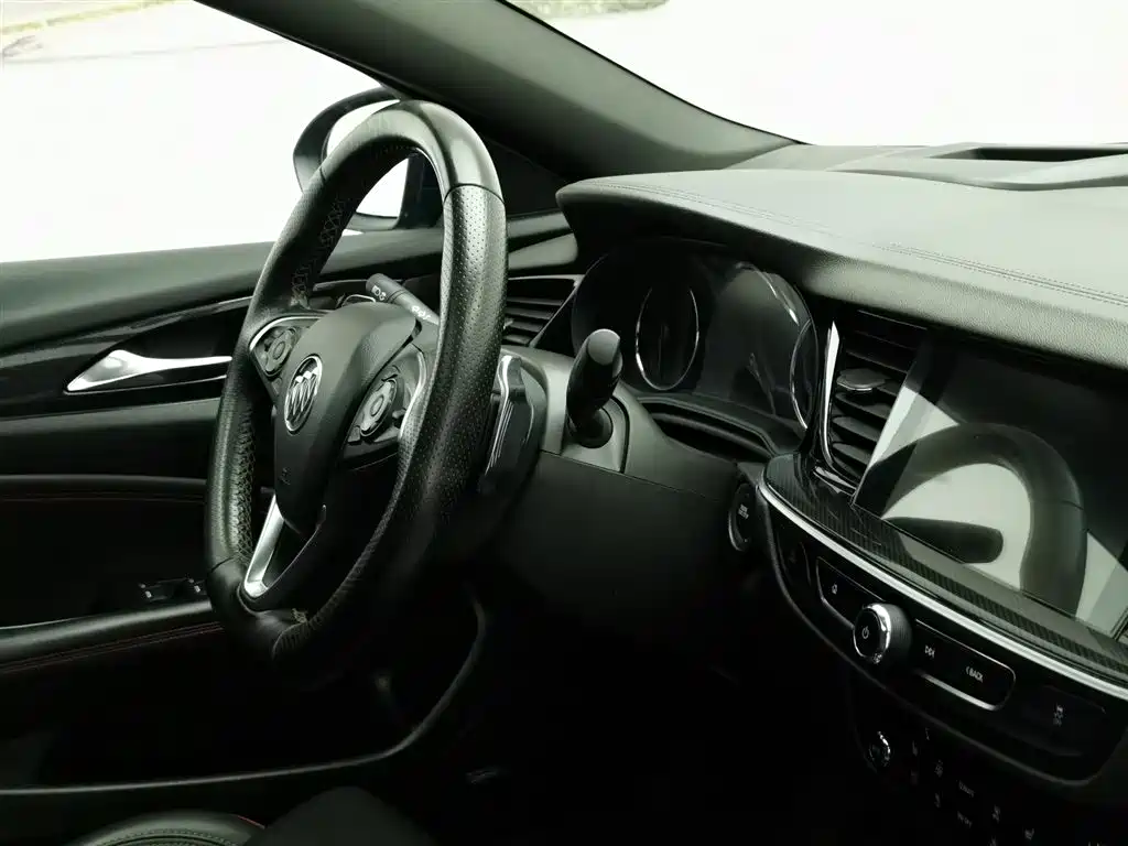 Buick Regal 2017 GS 28T Luxury Type фото 22