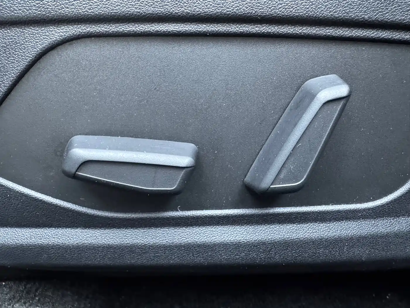 Hyundai Elantra 2023 Model 1.5L CVT LUX Premium Edition фото 9