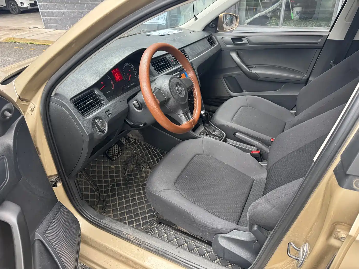 Volkswagen Santana 2013 2013 1.6L Automatic Trend Edition
