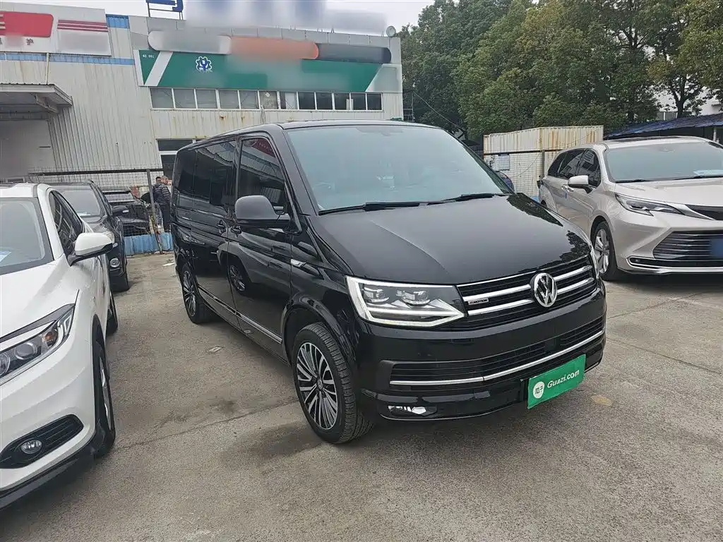 Volkswagen Multivan 2019 2.0TSI 4WD Premium 7-seater фото 22