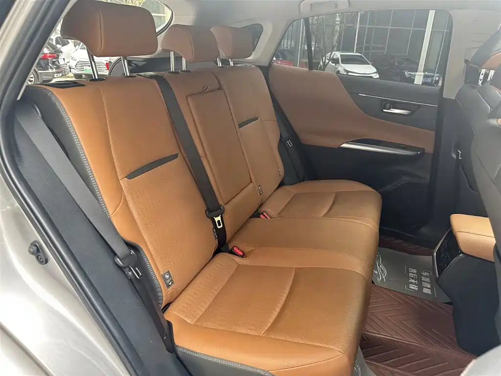 Toyota Venza 2022 2.0L CVT 2WD Premium фото 7